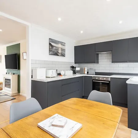 Host & - Farthings Holiday home