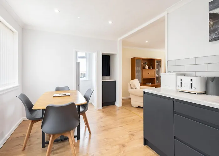 Host & - Farthings *